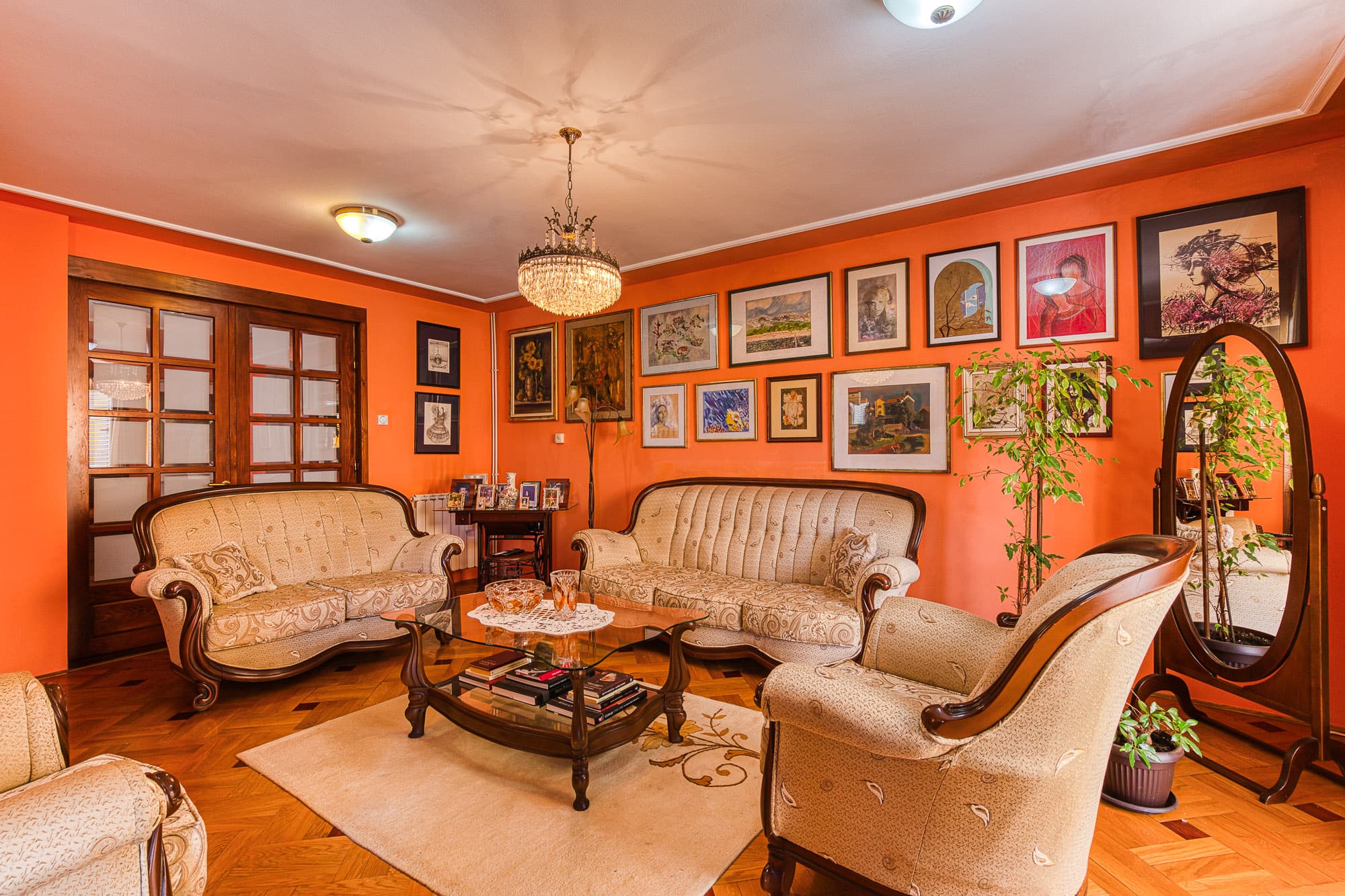 For Sale: Charming House in Bar