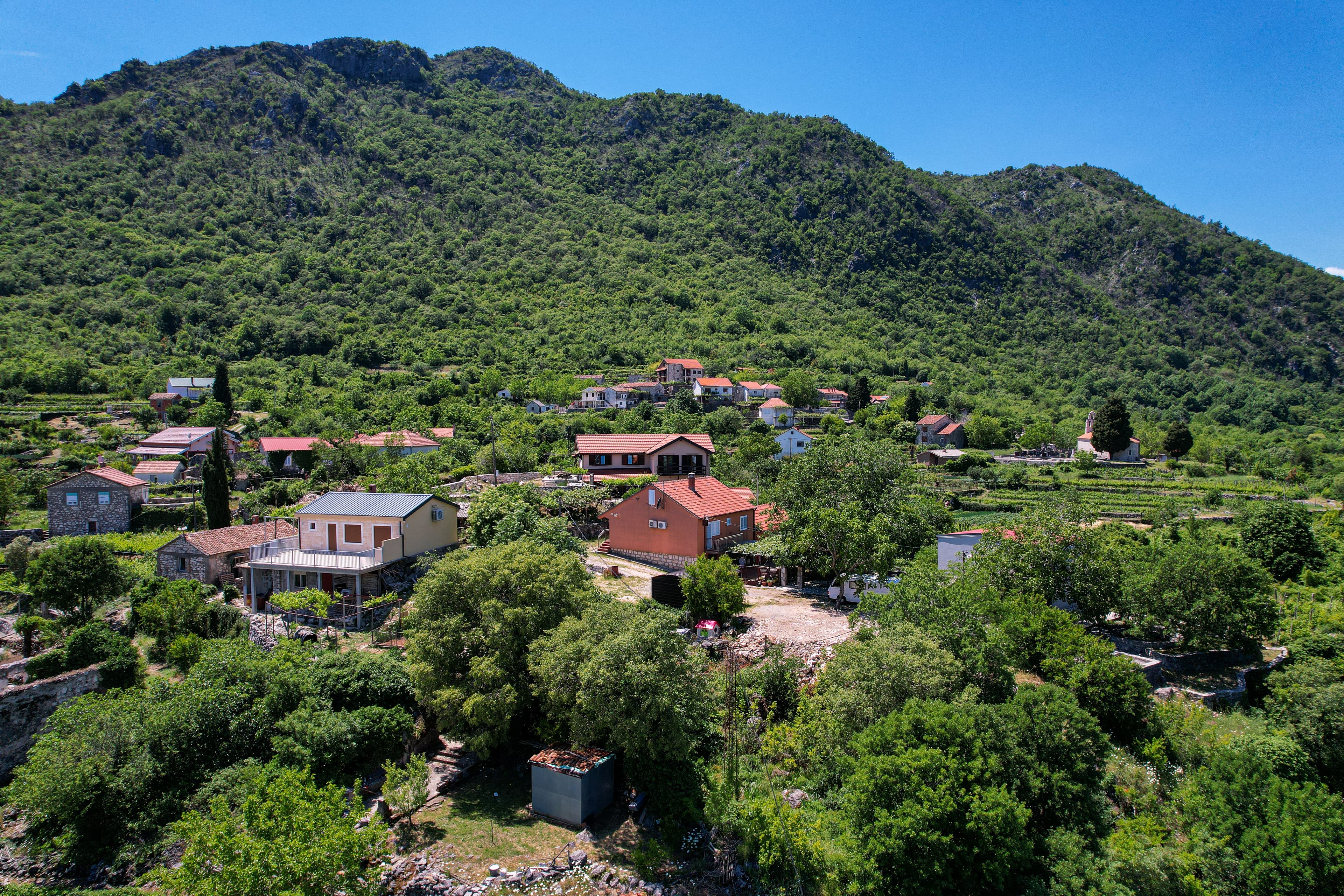 Urbanized land for sale, located in the heart of Crmnica