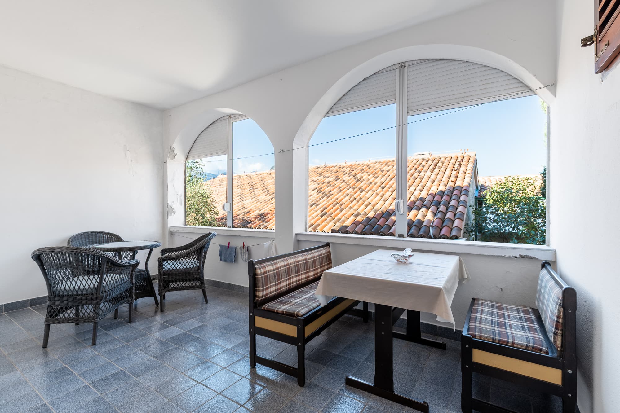3-bedroom apartment, 90 m², with a partial sea view from the terrace