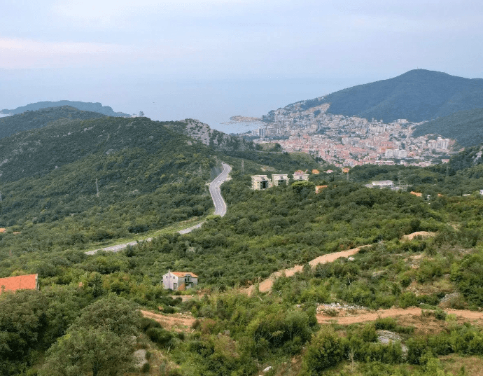 FOR SALE – URBANIZED LAND PLOT IN MARKOVIĆI, BUDVA