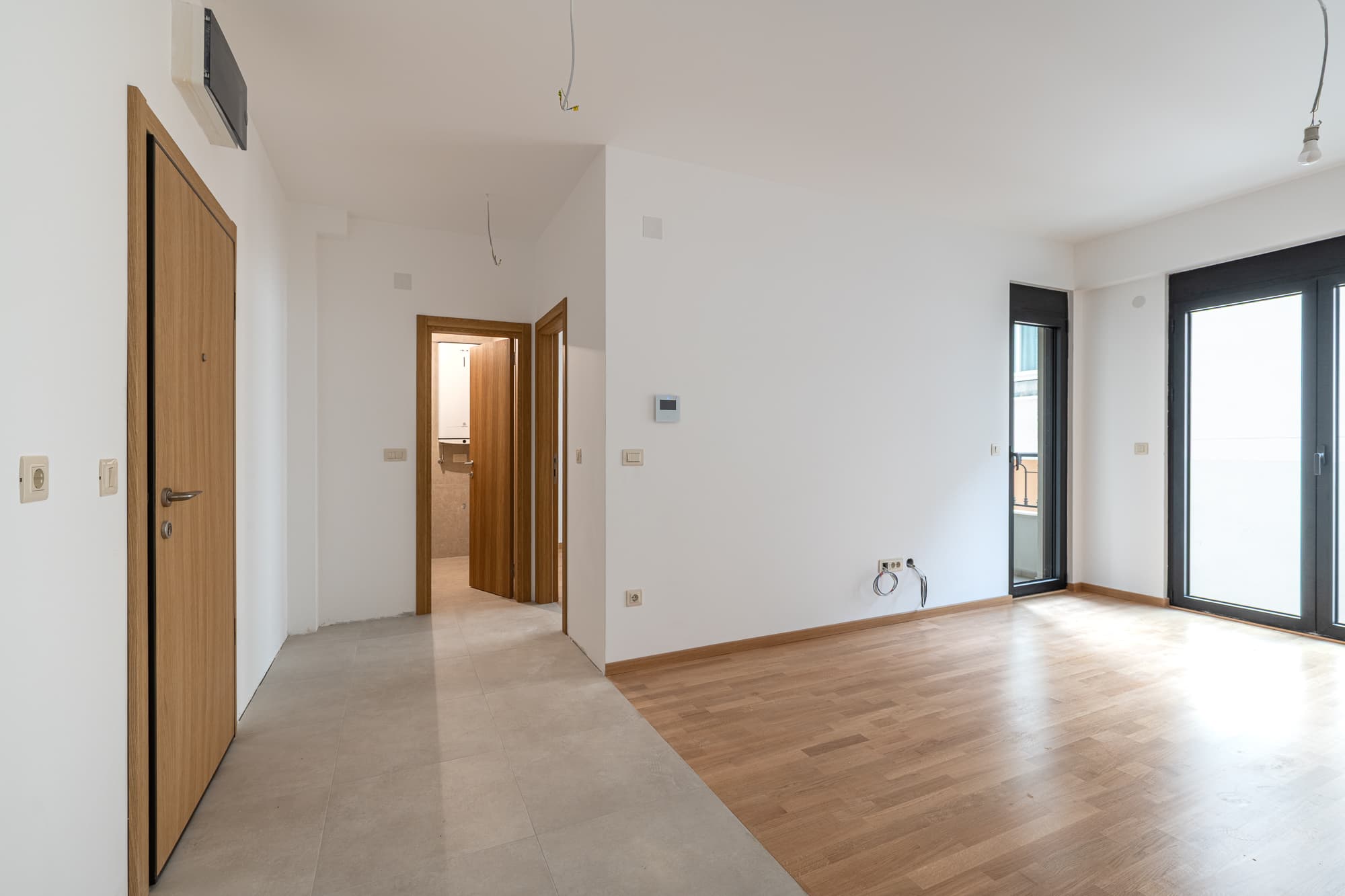 42m2 apartment in the center of Budva with a garage in a new building