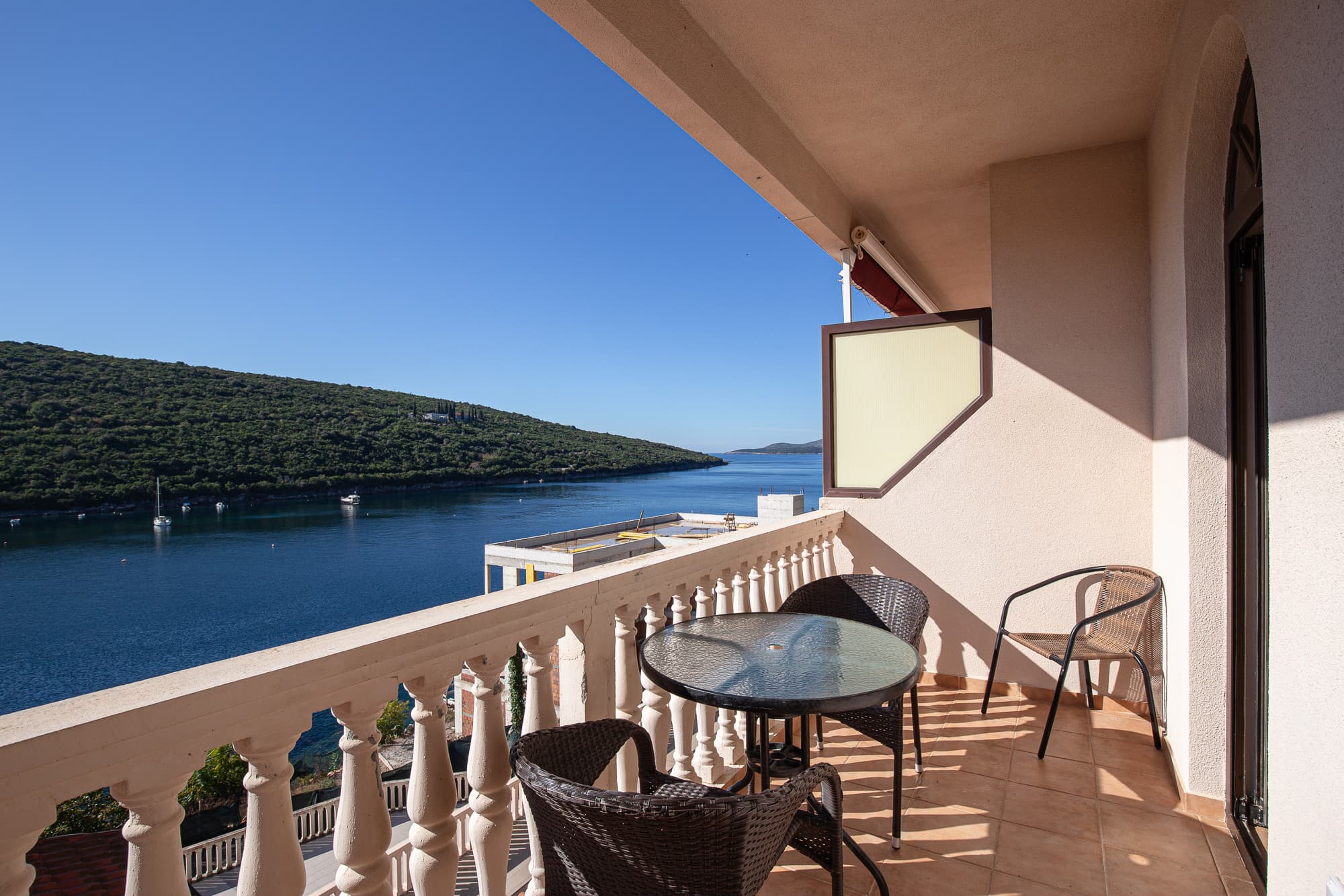 Cozy Seafront Apartment in Bigovo — with Terrace and Stunning Sea View
