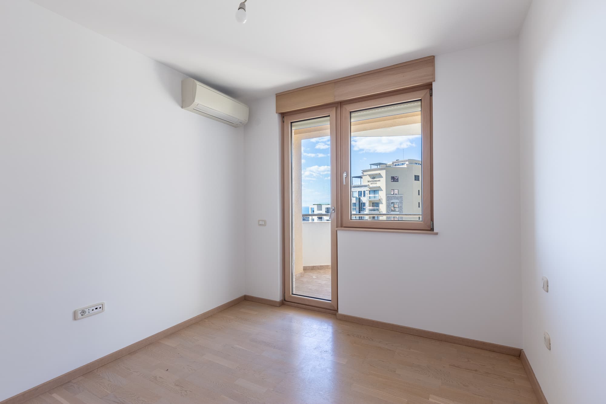 52 m² Apartment with Sea View and Two Terraces in Bečići