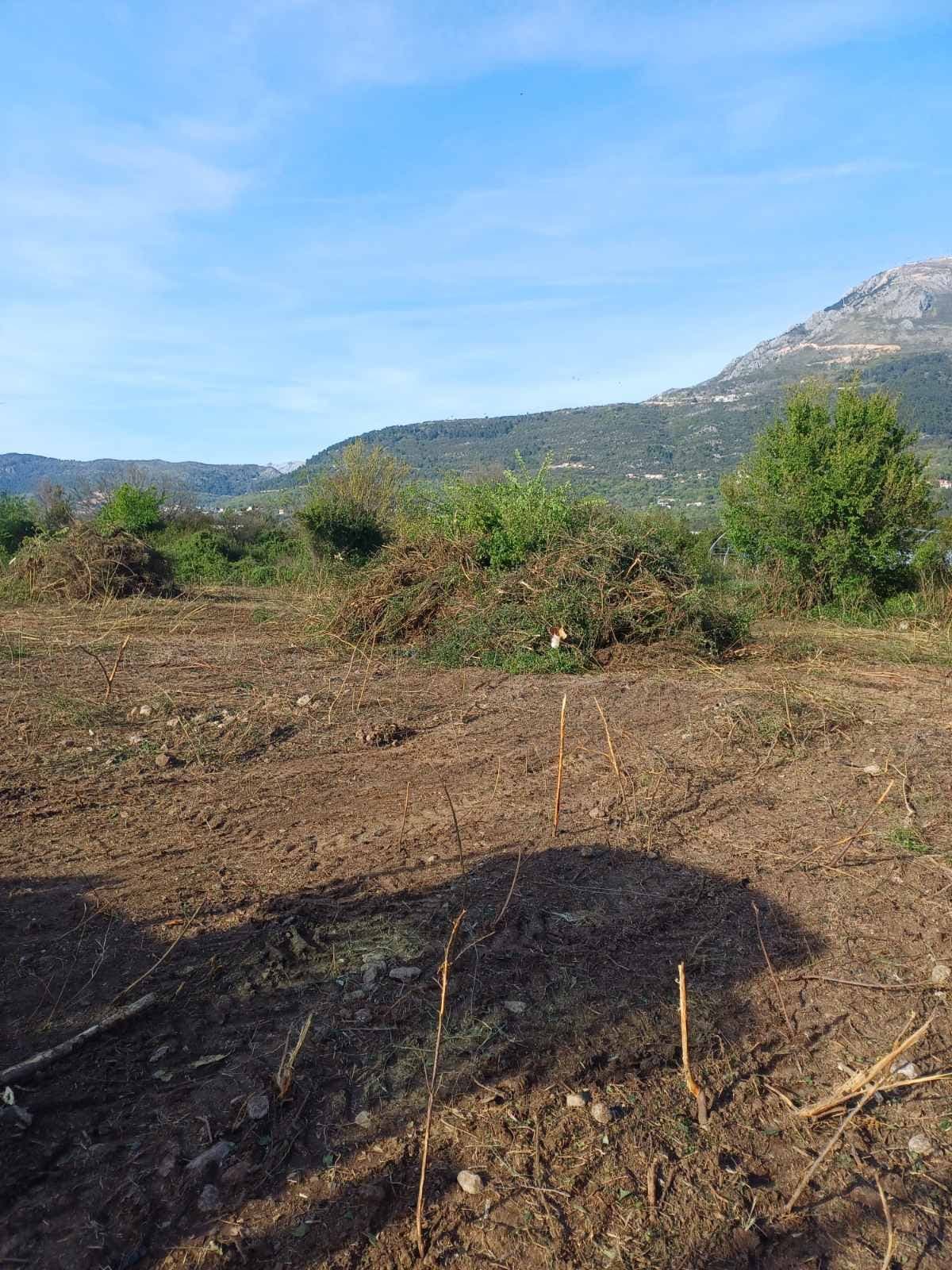 Urbanized plot in Kotor area