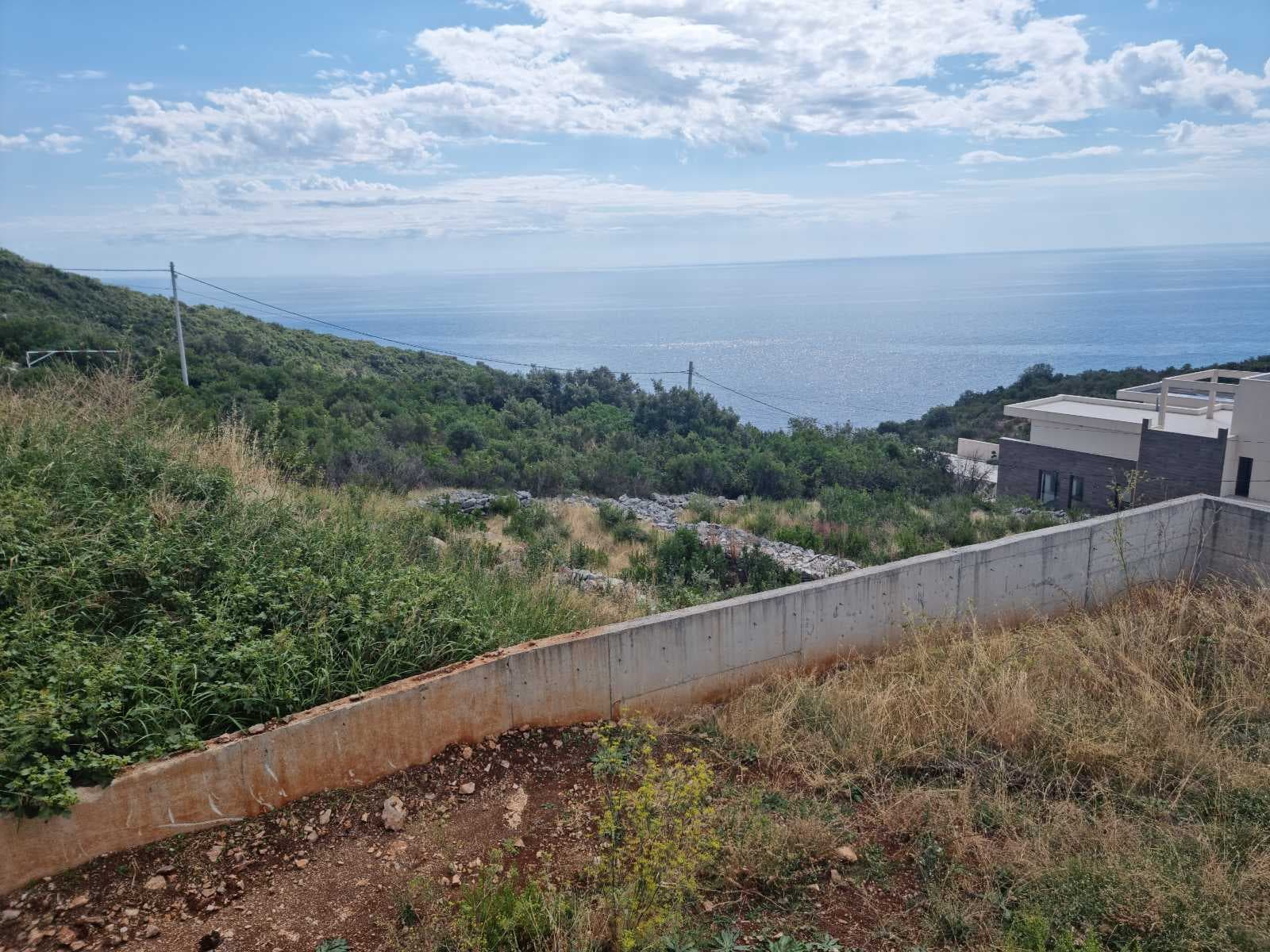 Plot for sale in Krimovica